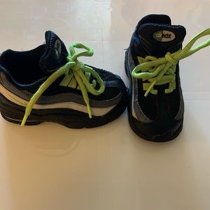 NIKE RUNNING SHOES / NIKE AIR MAX 7C